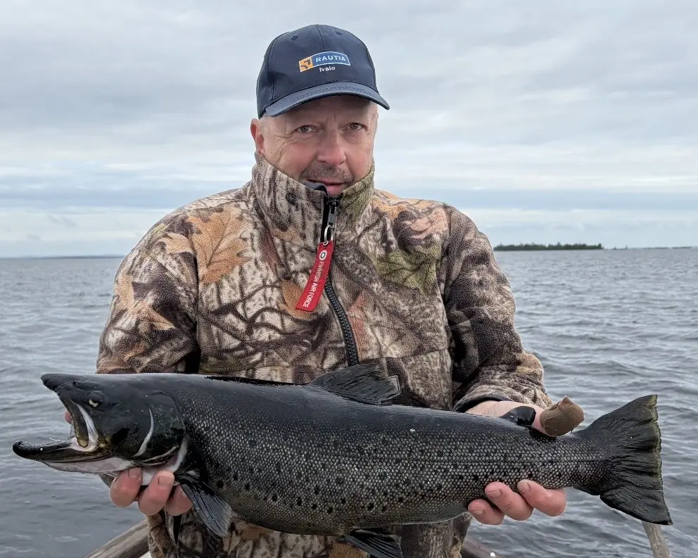 Nelikilonen pohjakala ja Sepolta ostetuilla vehkeillä tietty